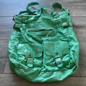 Mint bag purse. Lots of pockets!